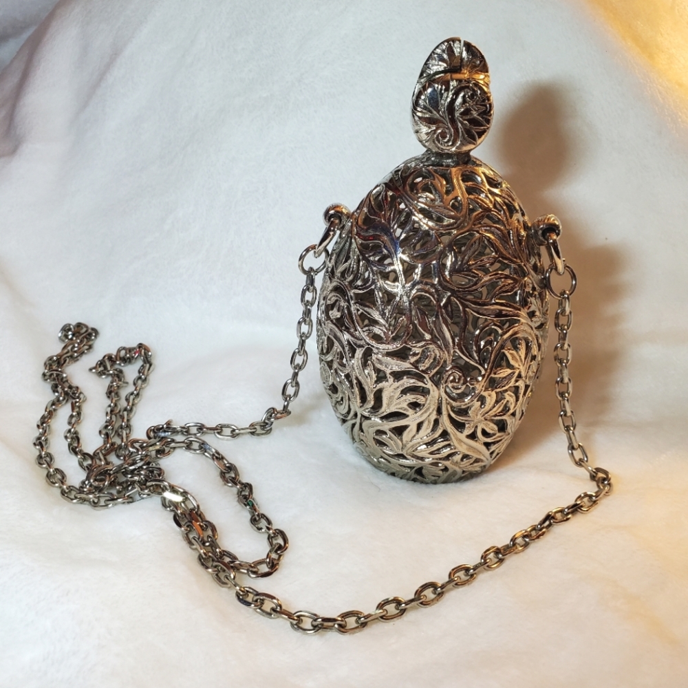Clara Kasavina Fillagree Minaudiere, Vintage